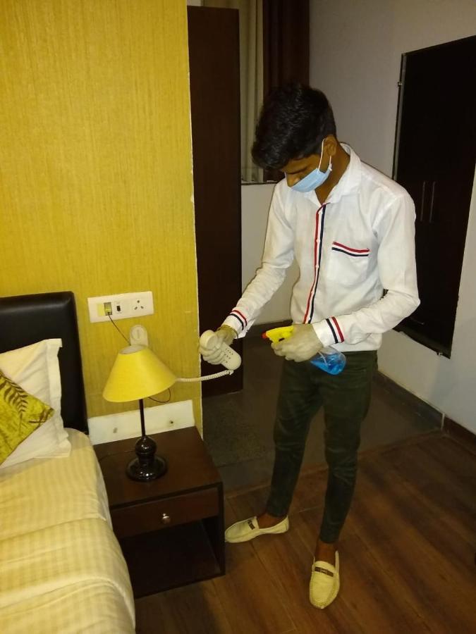 Airport Hotel Tashree Nueva Delhi Exterior foto