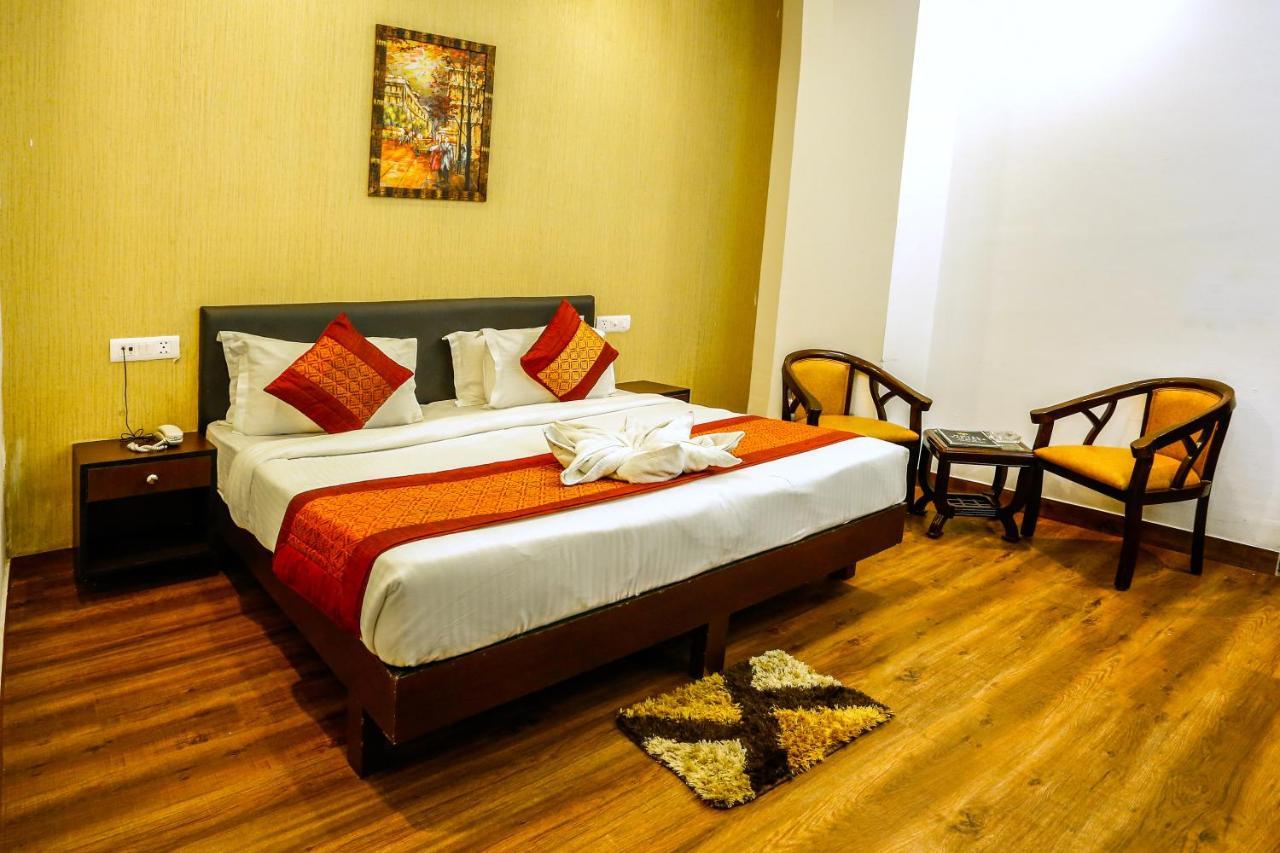 Airport Hotel Tashree Nueva Delhi Exterior foto